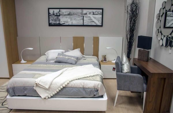 Tienda de muebles en vitoria Alcon mobiliaria Dormitorio de matrimonio en madera de roble y lacado blanco