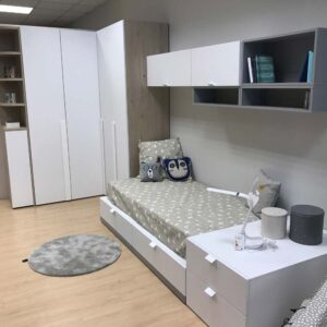 Dormitorio juvenil lacado en blanco en Vitoria Gasteiz