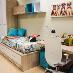 Dormitorio juvenil en madera azul y blanco - Alcon Mobiliario