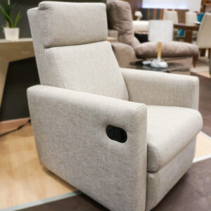 Butaca reclinable color crema en Alcon Mobiliario. Sillones y butacas en Vitoria-Gasteiz.