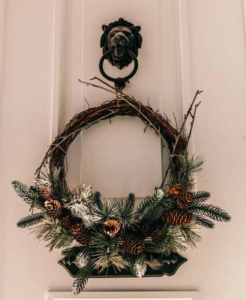 Como decorar la puerta de casa en Navidad